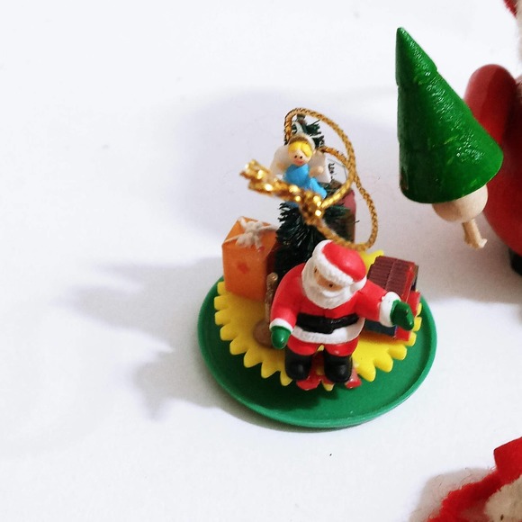 Vintage Christmas Santa Claus Tree Ornaments 8 Assorted Wood Paper Resin Snowmen - Picture 5 of 8